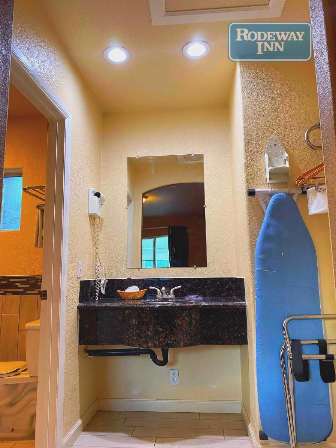 אינדיאו Rodeway Inn Near Coachella מראה חיצוני תמונה