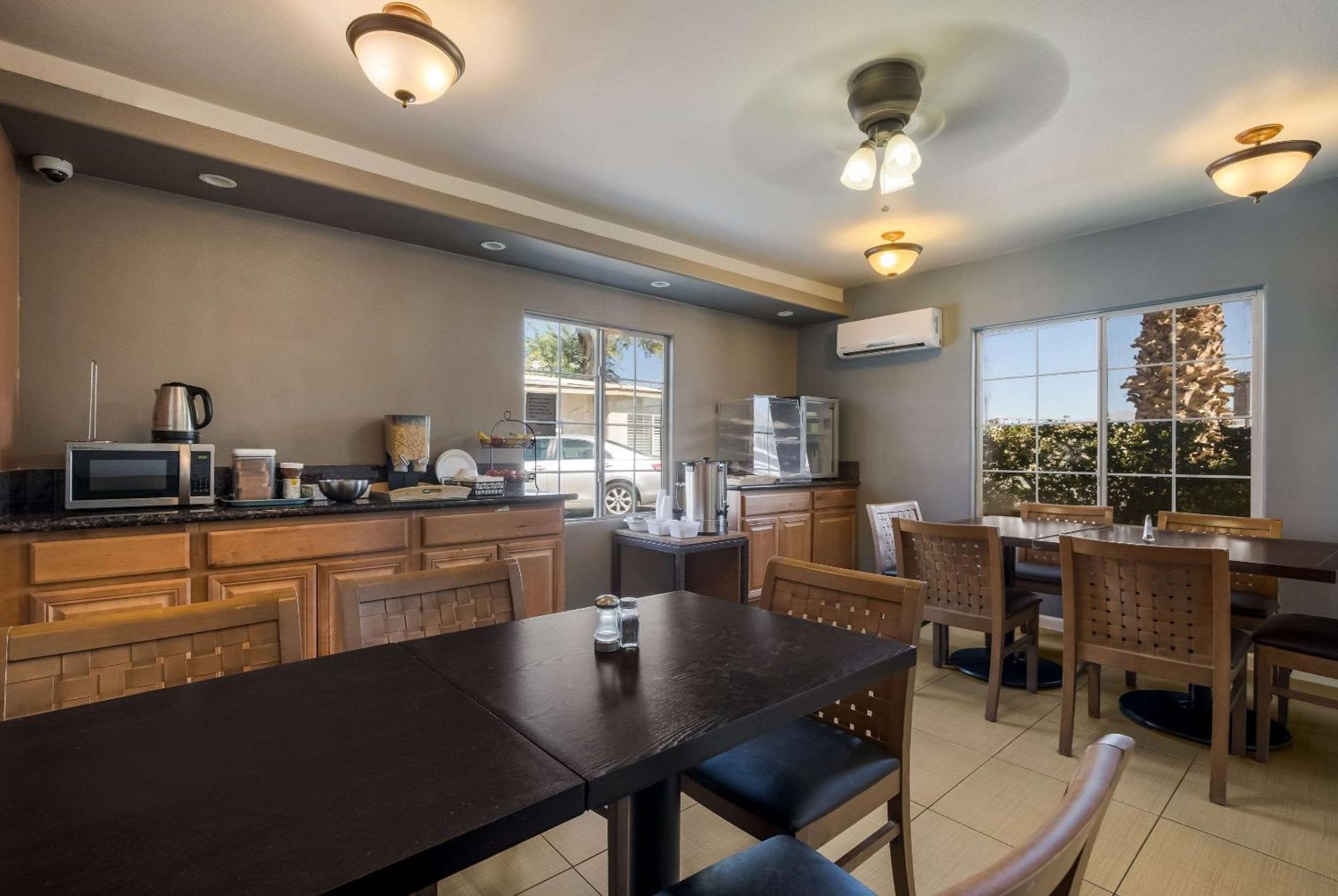 אינדיאו Rodeway Inn Near Coachella מראה חיצוני תמונה